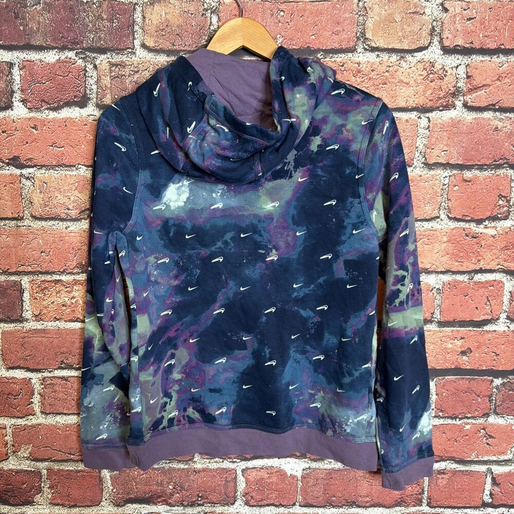 Nike Sportswear Club Fleece Tie Dye Swoosh Hoodie Youth XL Purple Blue DV3059 - Picture 3 of 3